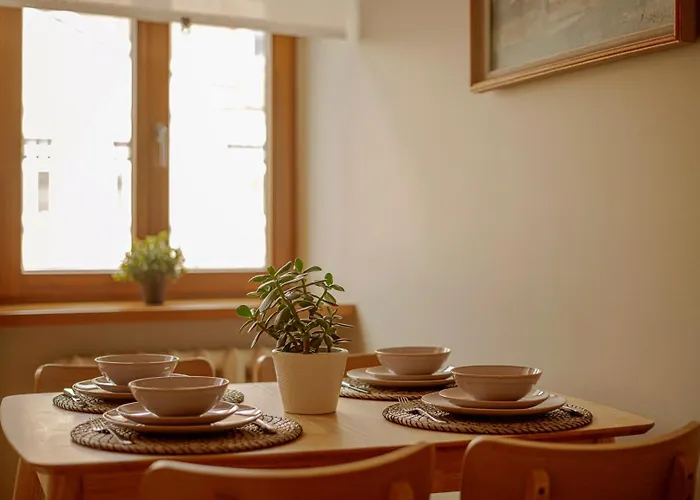 Apartamento Sunny In The Art Nouveau District With Balcony