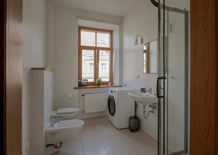 Apartment Sunny In The Art Nouveau District With Balcony Riga